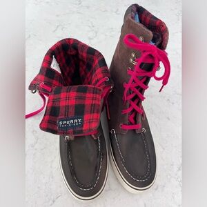 NWT SPERRY ACKLINS ANKLE BOOTS